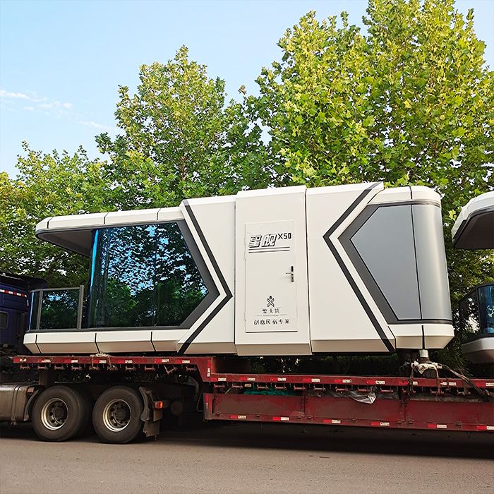 Pod House per dirigibile spaziale Classic X50